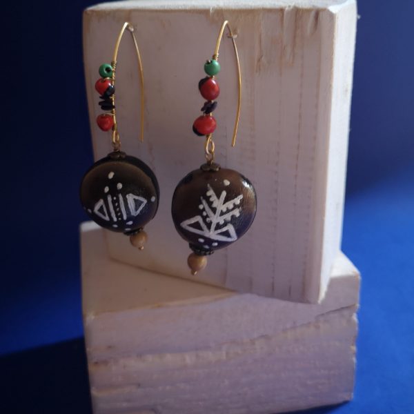 Boucles d'oreilles ethniques graine, minimalistes