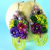 Boucles d'oreilles brodées, cascade de mimosa et rose