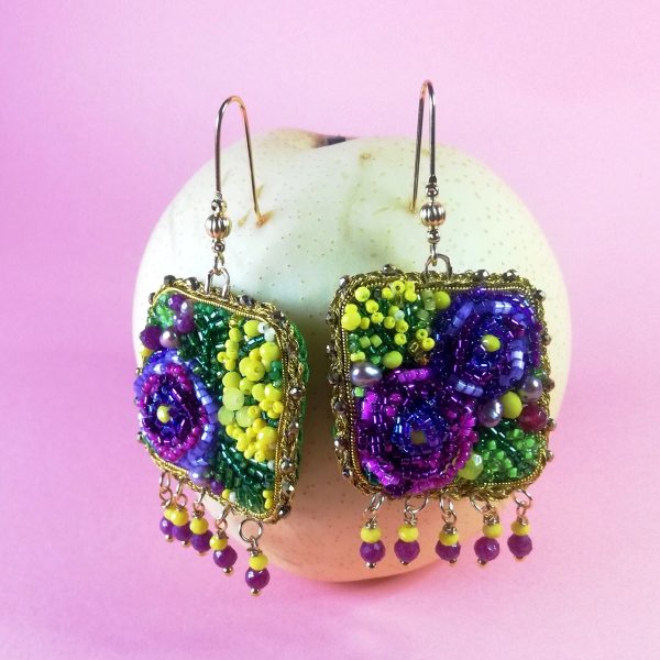 dav Boucles d'oreilles brodées Roses et mimosa