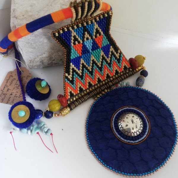 Collier ethnique tissé, Peau tambour