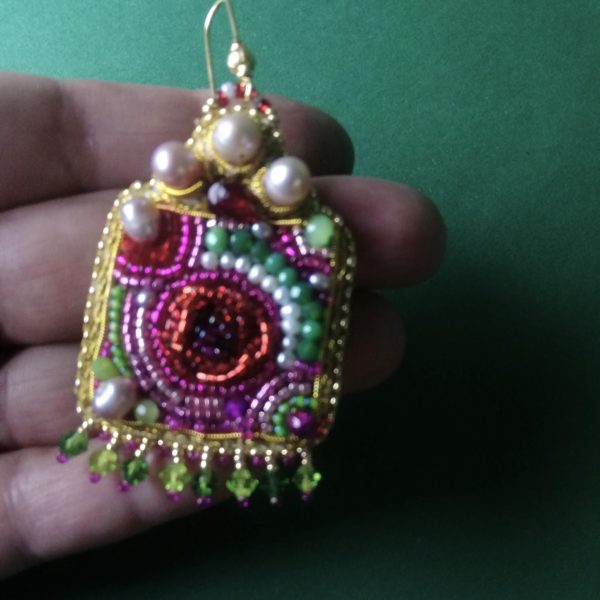 Boucles d'oreilles ,La rose rouge de mon jardin secret.